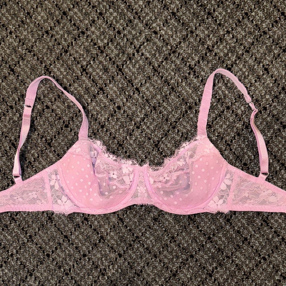 Victoria's Secret Light Pink Lace Bra